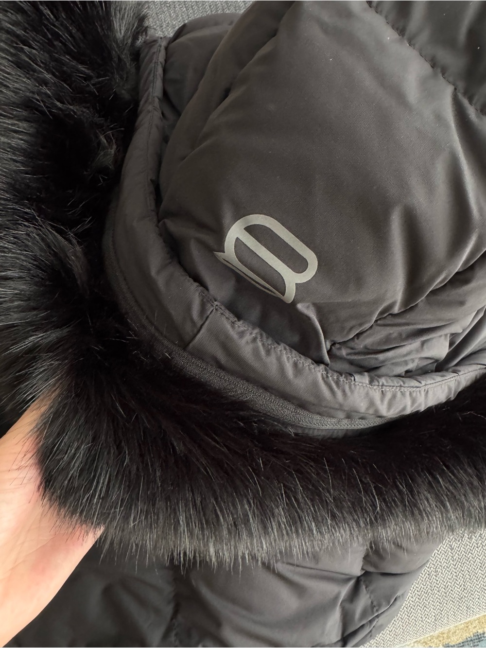 **SOLD**✨Aritzia Super Chalet Puff 800 fill Black Winter Puffer Jacket - Picture 11 of 13